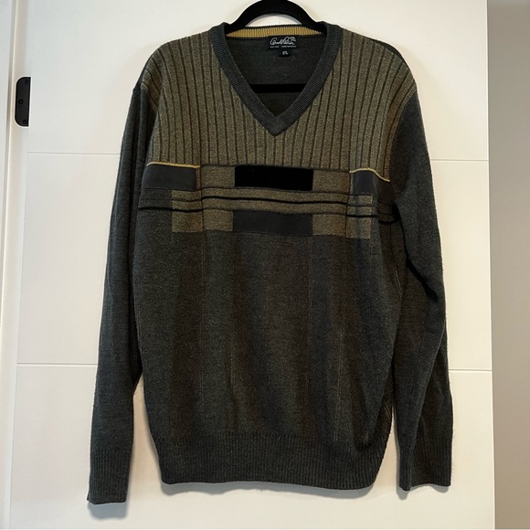 Arnold Palmer | Grandpa Sweater - Picture 1 of 13